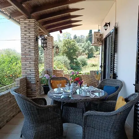 Marianthi-kaizer Bridge Apartment Achílleion