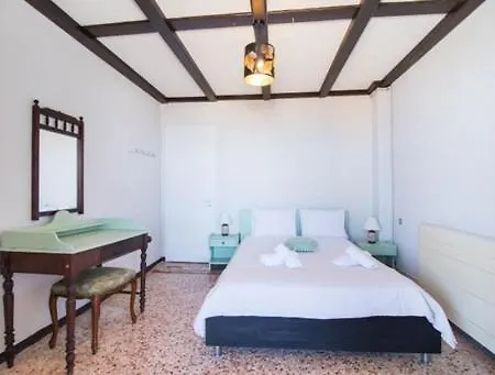 Marianthi-kaizer Bridge Apartment *